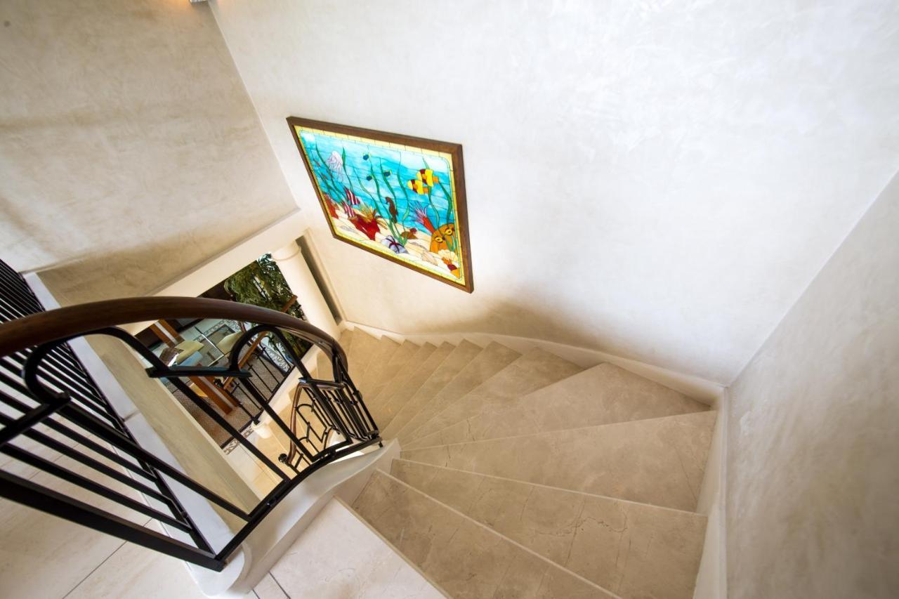 El Paradisio Splendid 5 Stars Villa Atypical In Antibes With Overflowing Swiming Pool Exterior photo